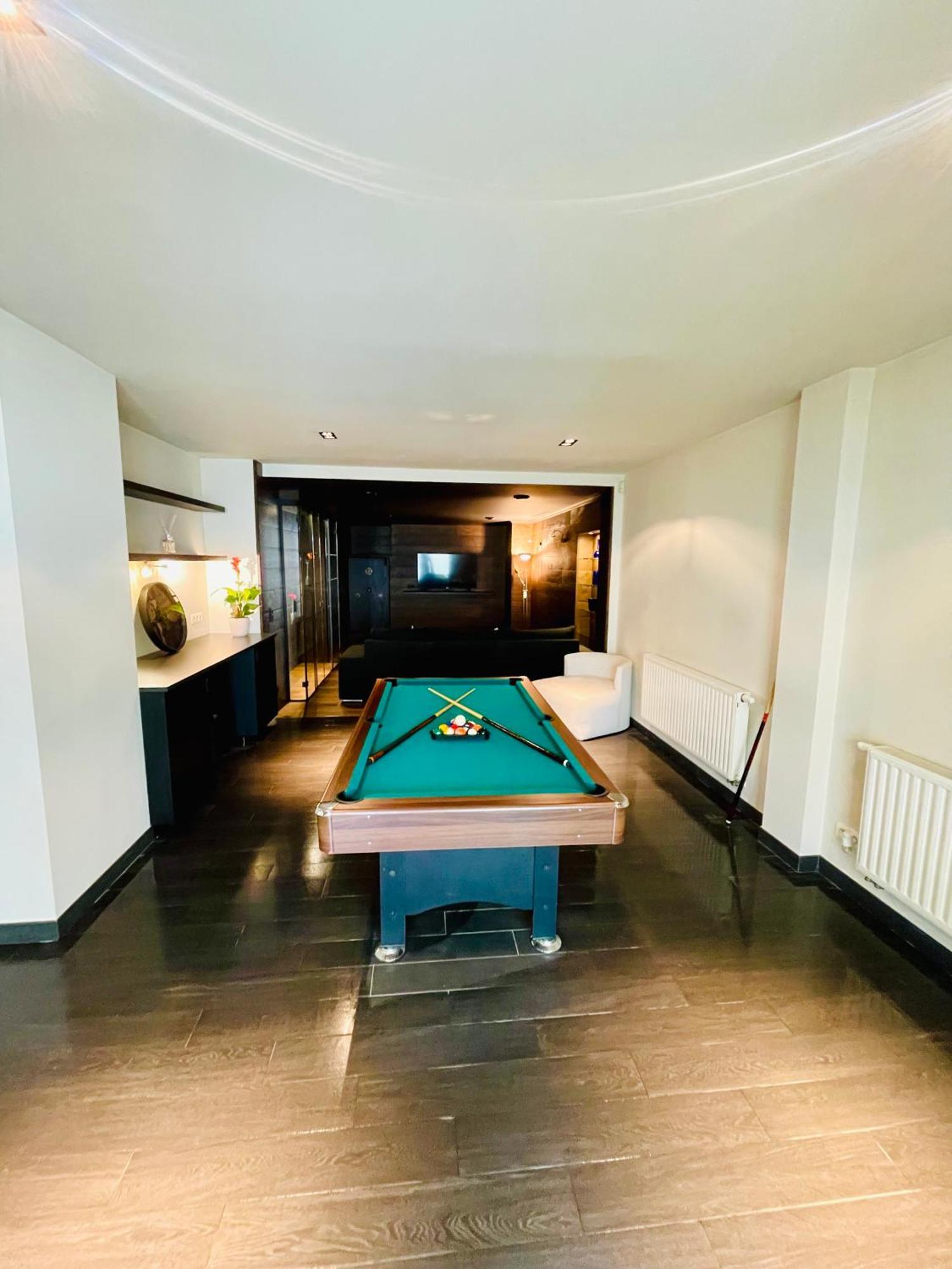 Down Town Spacious Loft Retreat With Private Parking Brüssel Exterior foto