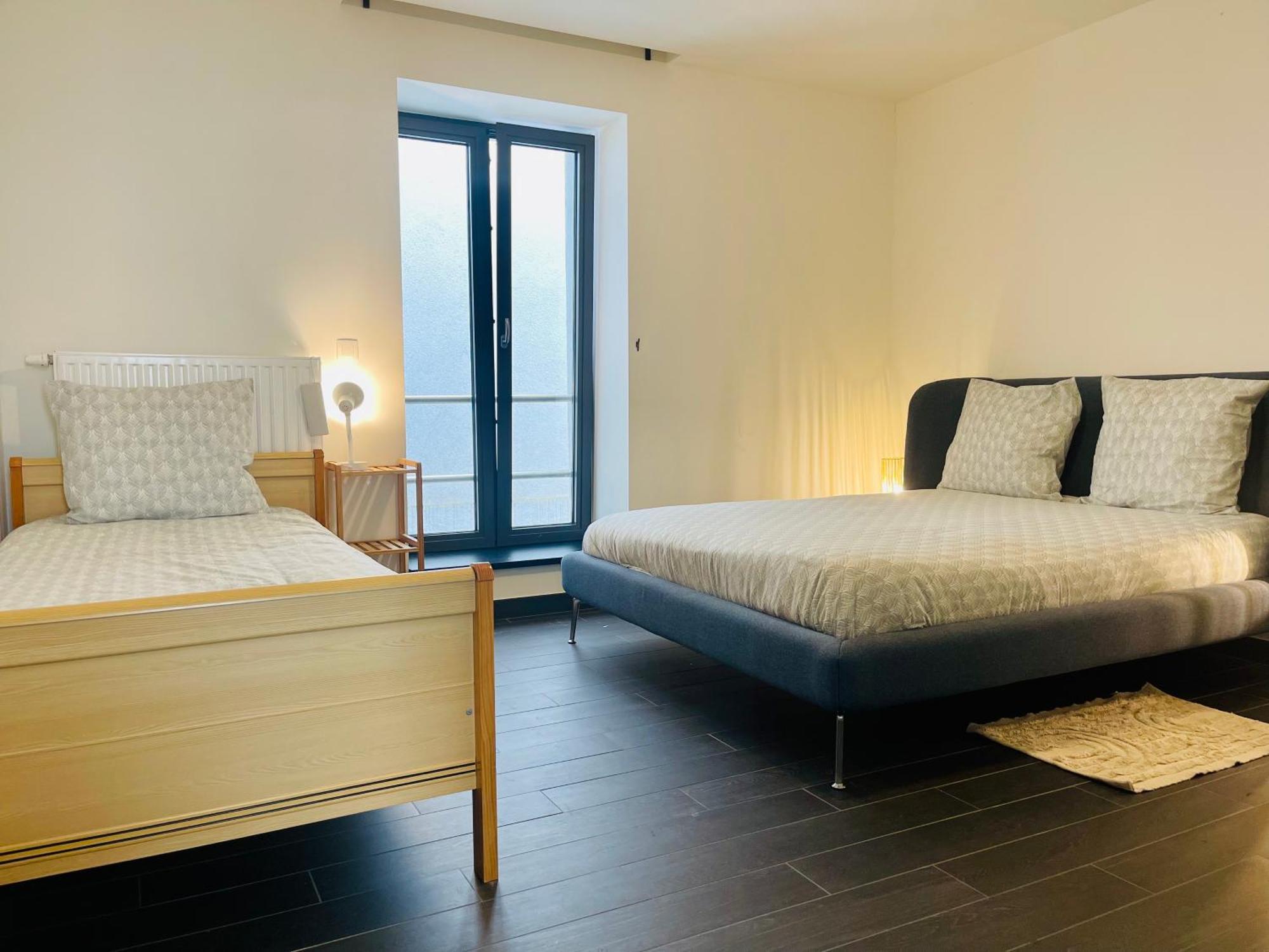 Down Town Spacious Loft Retreat With Private Parking Brüssel Exterior foto